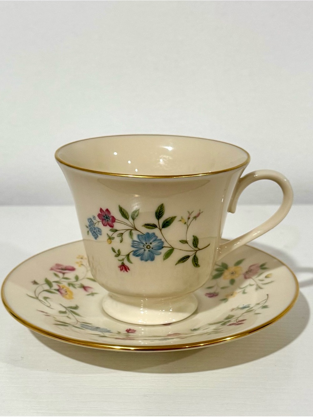 Lenox Garden Party Exclusive Teacup Saucer Set Floral Gold Trim